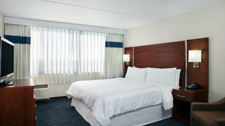 Four Points by Sheraton Fort Lauderdale Airport/Cruise Port - Photo3