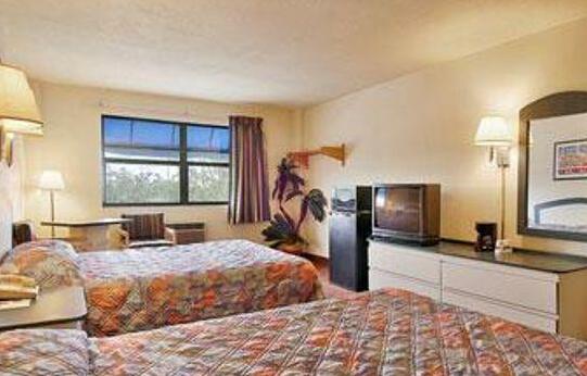 Travelodge by Wyndham Fort Lauderdale - Photo3