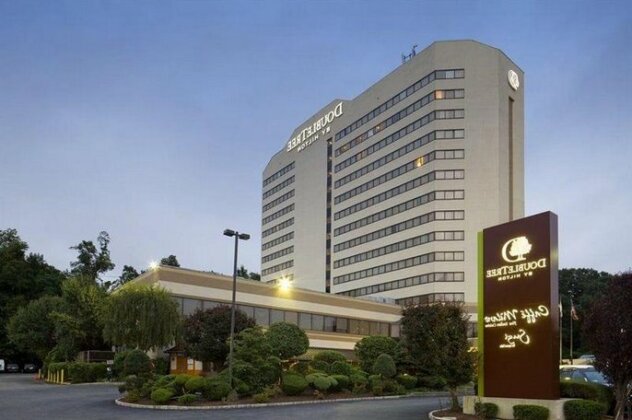 DoubleTree by Hilton Fort Lee/George Washington Bridge