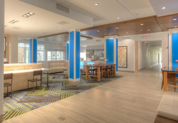 Holiday Inn Express & Suites - Fort Mill - Photo3
