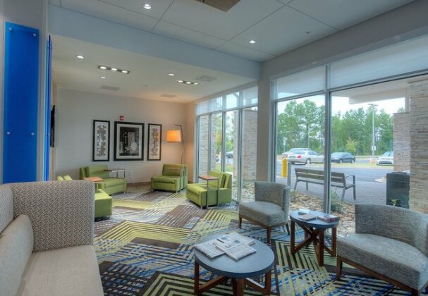 Holiday Inn Express & Suites - Fort Mill - Photo4