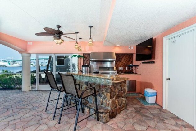 Bay Front Beauty by Vacation Rental Pros - Photo2