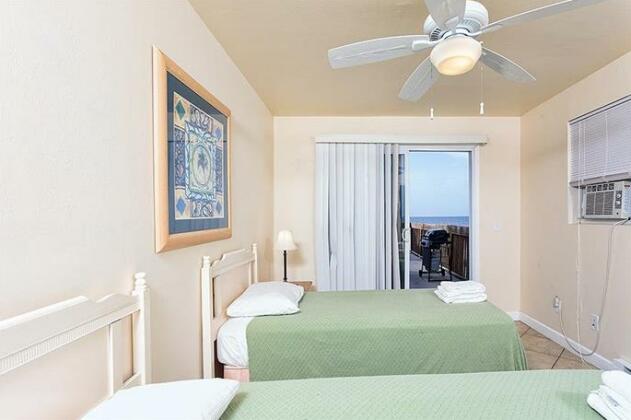 Beach Pub Beauty Apartment 2 by Vacation Rental Pros - Photo2