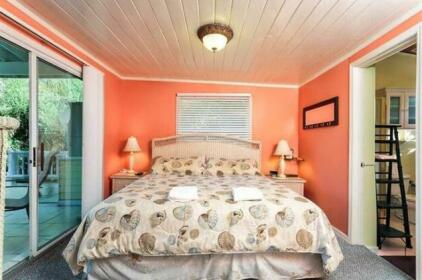 Dolphin Hideaway by Vacation Rental Pros