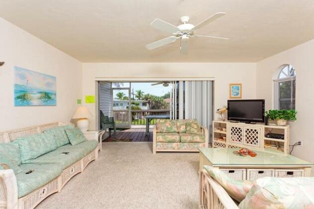Erwin's Beach House 1 by Vacation Rental Pros - Photo4