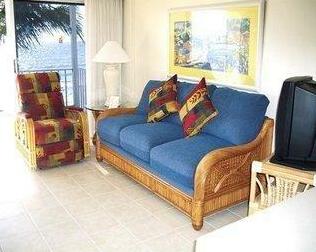 Kahlua Beach Club - Photo3