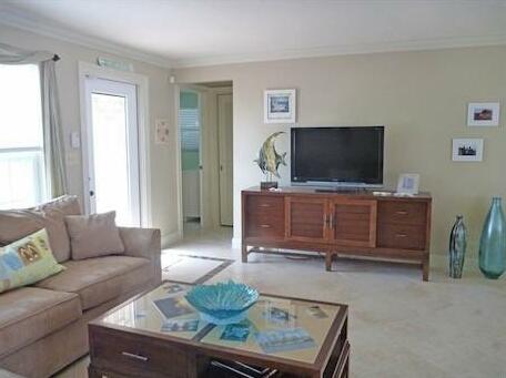 Paradise by the Bay by Vacation Rental Pros - Photo3
