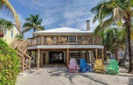 The Crow's Nest Gulf Front 2 Br Home By Redawning