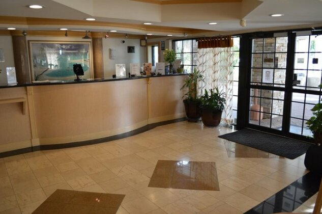 Americas Best Value Inn Fort Myers - Photo3