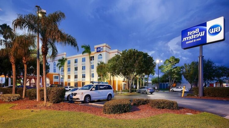 Best Western Fort Myers Inn and Suites - Photo2
