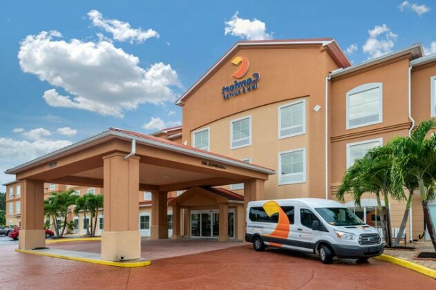 Comfort Inn & Suites Fort Myers Airport - Photo3