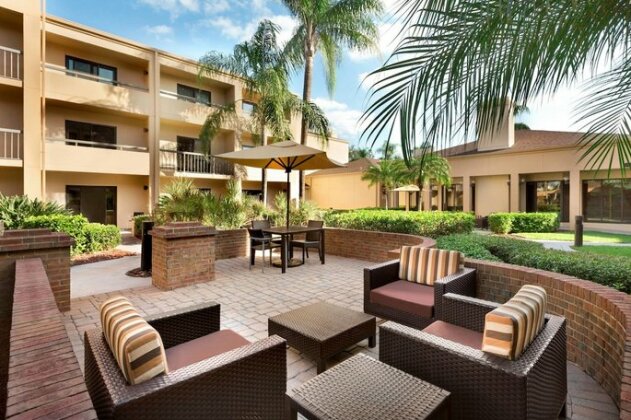 Courtyard Fort Myers Cape Coral - Photo2
