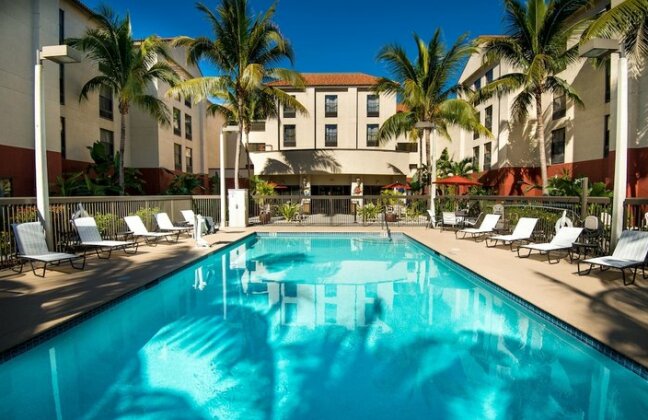 Hampton Inn & Suites Fort Myers Beach/Sanibel Gateway - Photo2
