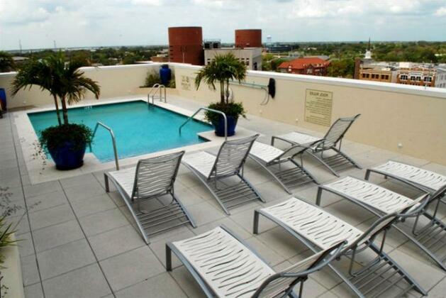 Hotel Indigo Fort Myers Downtown River District - Photo3