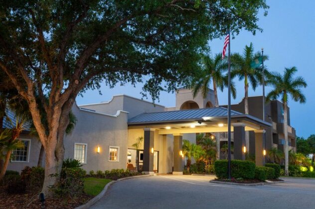 La Quinta Inn & Suites Ft Myers Sanibel Gateway - Photo3