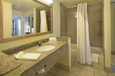 Holiday Inn Express Hotel & Suites Fort Payne - Photo5
