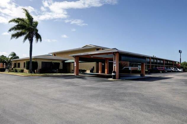 America's Best Value Inn Fort Pierce - Photo2