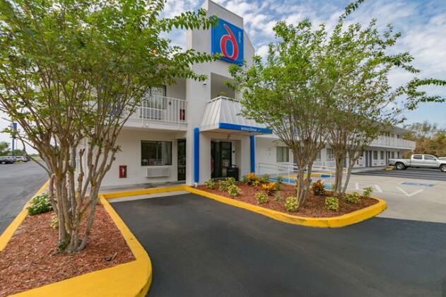 Motel 6 Fort Pierce - Photo5