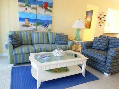 Ocean Village Capstan 323 - Photo3