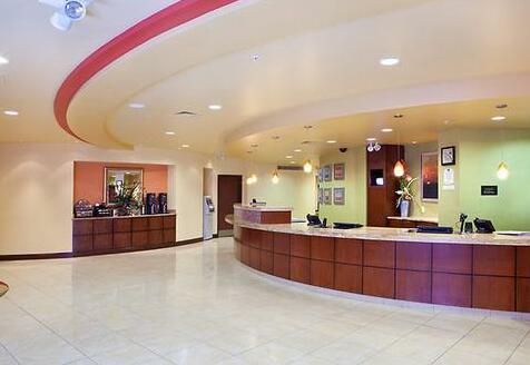 Courtyard by Marriott Fort Smith Downtown - Photo4