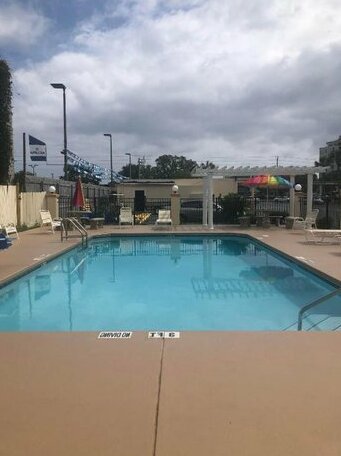Holiday Lodge and Suites - Fort Walton Beach - Photo4