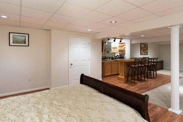 Superb Basement close to the Gaylord MGM Outlets National Harbor - Photo2
