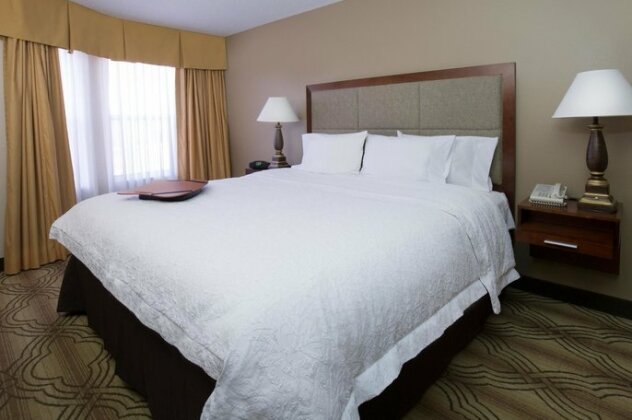 Hampton Inn & Suites Fort Wayne-North - Photo2