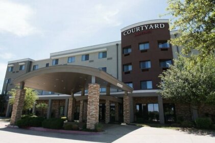 Courtyard Fort Worth West at Cityview