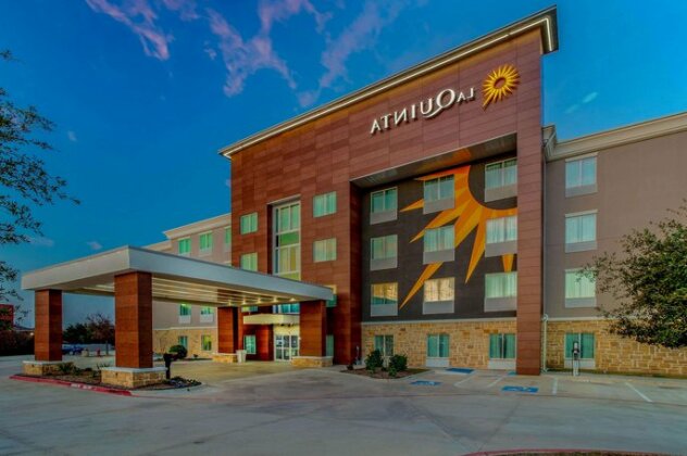 Holiday Inn Express and Suites Forth Worth North - Northlake