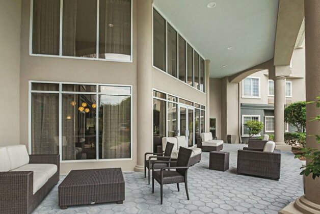 La Quinta Inn & Suites Fort Worth North - Photo3