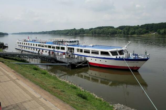 Danube River Cruise - Photo2