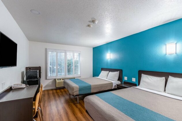 Motel 6 Fountain Valley - Huntington Beach Area - Photo2