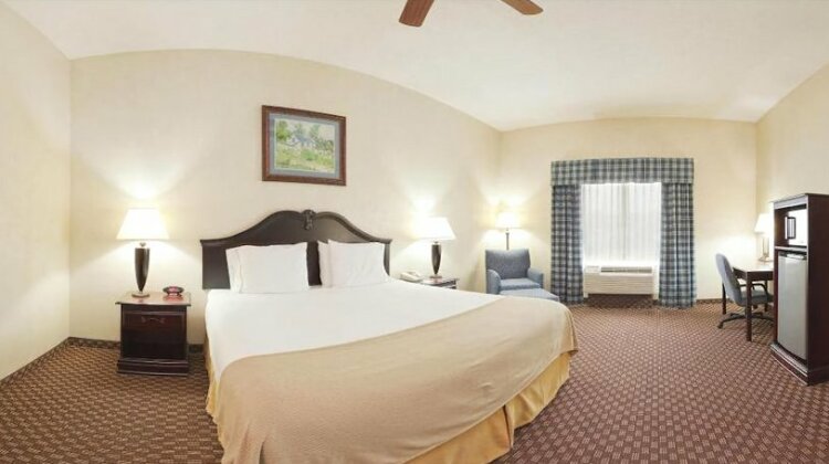Holiday Inn Express Hotel & Suites Frankfort - Photo5