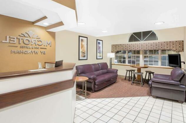 Microtel Inn & Suites by Wyndham Franklin - Photo2