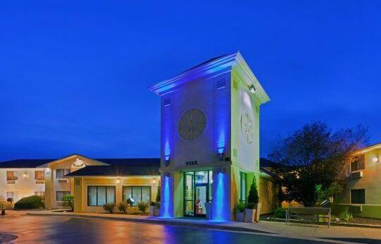 Country Inn & Suites by Radisson Frederick MD - Photo5
