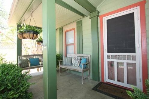 Agape Front Cottage - Photo2