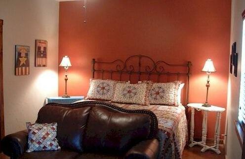 Lazy T Bed and Breakfast - Photo5