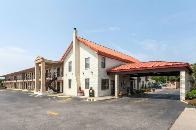 Super 8 by Wyndham Fredericksburg - Photo2