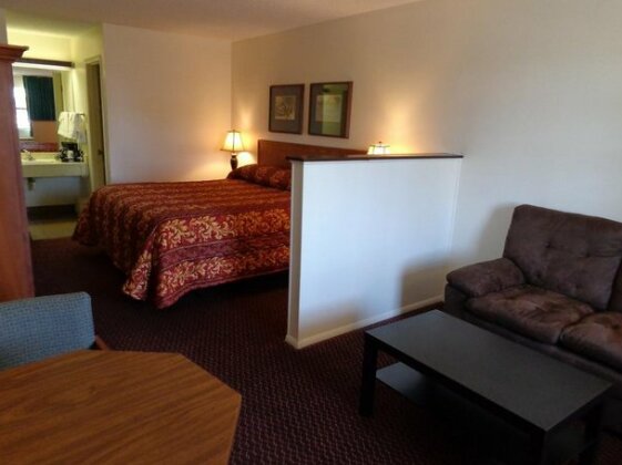 Windcrest Inn and Suites - Photo5
