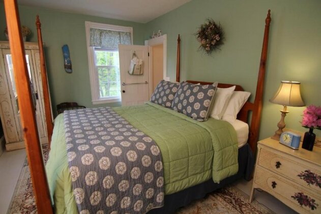 Kendall Tavern Inn Bed and Breakfast - Photo5