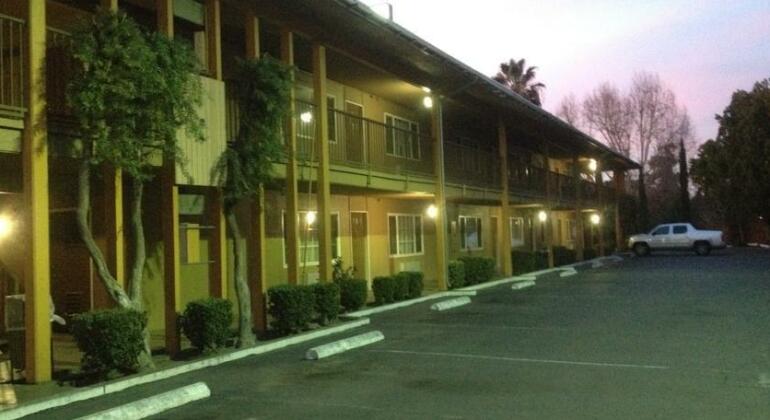 Parkside Inn Fresno