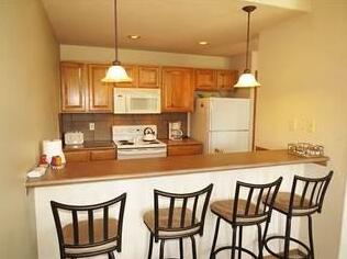 Tarn Landing Frisco - Photo2