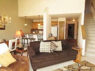 Tarn Landing Frisco - Photo3