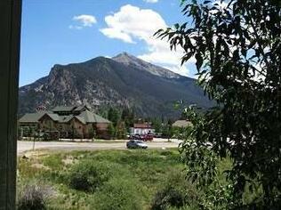 Tarn Landing Frisco - Photo4