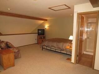 Tarn Landing Frisco - Photo5