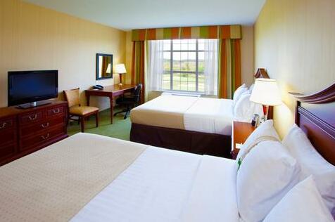 Holiday Inn & Suites Front Royal Blue Ridge Shadows - Photo5