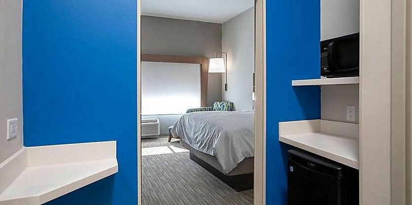 Holiday Inn Express & Suites Gainesville - Lake Lanier Area - Photo4