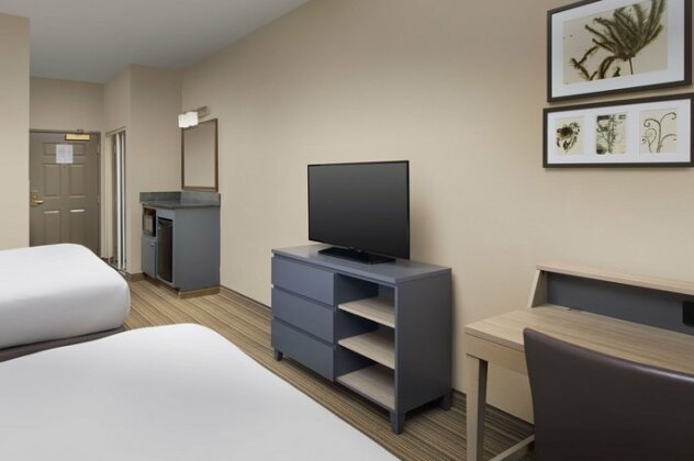 Country Inn & Suites by Radisson Gainesville FL - Photo4