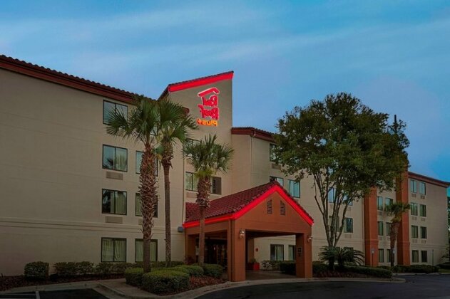 Red Roof Inn PLUS + Gainesville
