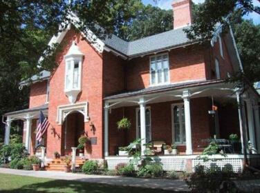 The Steamboat House Bed & Breakfast